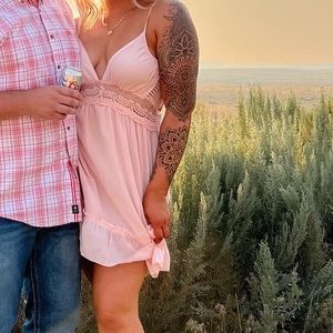 I’m 5’9 for reference.Fits shorter.Comfy,supportive(top region) flattering dress